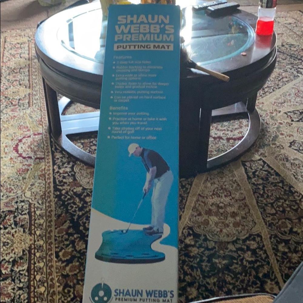 Shaun Webb’s premium putting mat